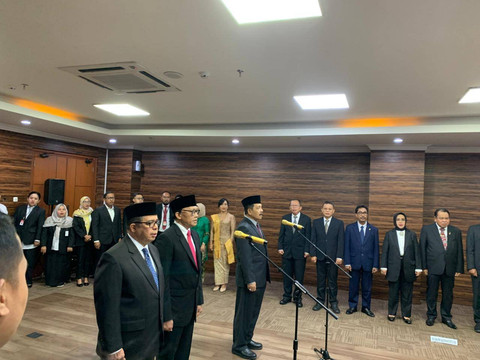 Suasana pelantikan Majelis Kehormatan Mahkamah Konstitusi di Kantor MK, Jakarta, Kamis (2/1/2025). Foto: Luthfi Humam/kumparan