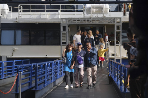 Ilustrasi wisatawan berlibur di Indonesia. Foto: Dok. Kemenpar