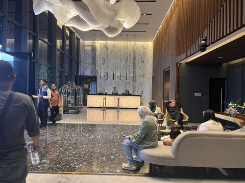 Gedung Hotel Aruss yang disita oleh Bareskrim Polri, Semarang, Senin (6/1/2025). Foto: Intan Alliva Khansa/kumparan