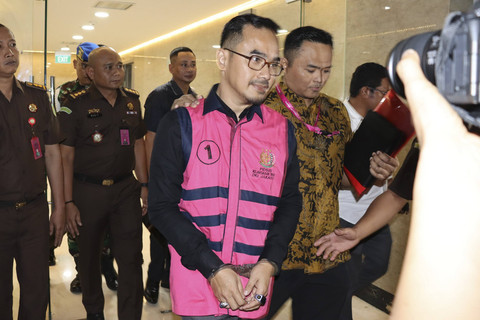 Kejati Jakarta menahan eks Kepala Dinas Kebudayaan Pemprov Jakarta, Iwan Henry Wardhana. Foto: Dok. Kejati Jakarta