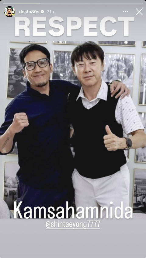 Potret selebriti bersama Shin Tae-yong. Foto: Instagram/ @desta80s