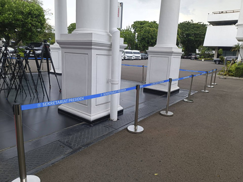 Garis pembatas wartawan di Istana Negara, Jakarta Pusat, Selasa (7/1/2025). Foto: Zamachsyari/kumparan