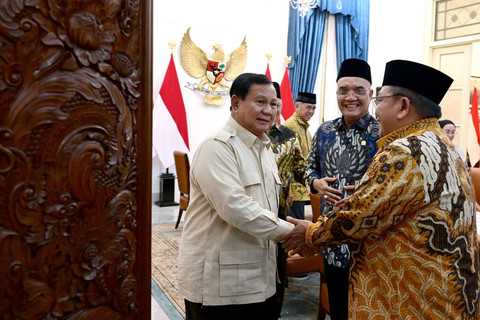 Presiden Prabowo Subianto bertemu dengan panitia kerja (panja) haji di Kantor Presiden, Kompleks Istana Kepresidenan, Jakarta Pusat, Selasa (7/1/2025). Foto: Muchlis Jr/Biro Pers Sekretariat Presiden