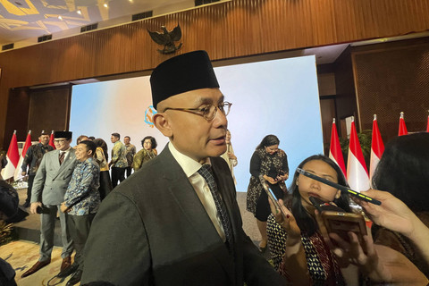 Wamenlu Arrmanatha Nasir menjawab pertanyaan wartawan usai PPTM 2025 di Jakarta, Jumat (10/1/2025). Foto: Tiara Hasna/kumparan