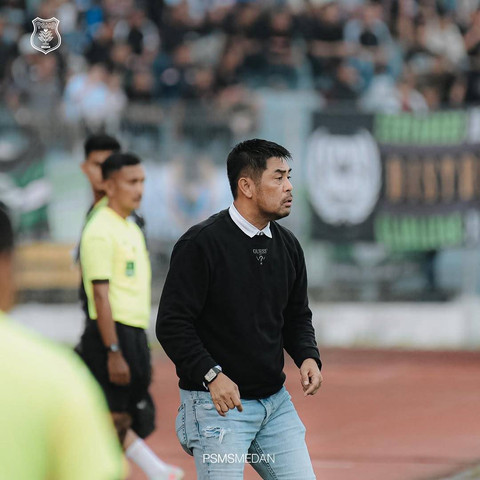 Pelatih PSMS Medan, Nil Maizar. Foto: Instagram @official_psmsmedan