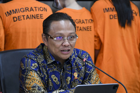 Yuldi Yusman memberikan keterangan pers, Jumat (10/1/2025). Foto: ANTARA FOTO/Hafidz Mubarak A