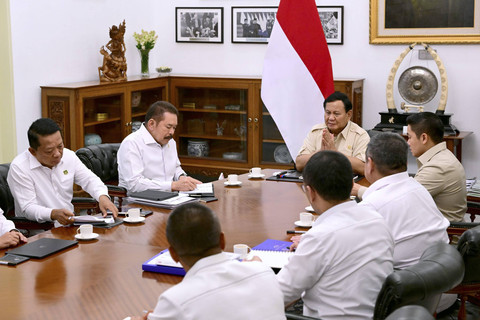 Presiden Prabowo Subianto memanggil Jaksa Agung beserta seluruh Jaksa Agung Muda ke Istana Merdeka, Jakarta, Senin (13/1/2025). Foto: Dok. Muchlis Jr - Biro Pers Sekretariat Presiden