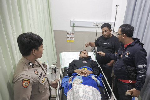 Saifudin Andika (28) warga Dusun Curahrejo RT 002 RW 002, Desa Pakel, Kecamatan Bareng, Kabupaten Jombang, dirawat usai dicangkul oleh ayah tirinya. Foto: Dok. Polres Bareng