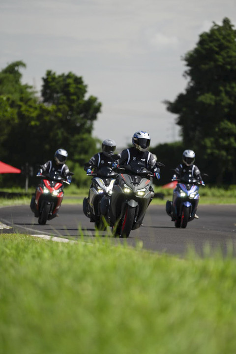 Test ride Yamaha Aerox Alpha di Sirkuit Sentul Karting, Bogor, Jawa Barat Rabu (15/1/2025). Foto: Dok. YIMM