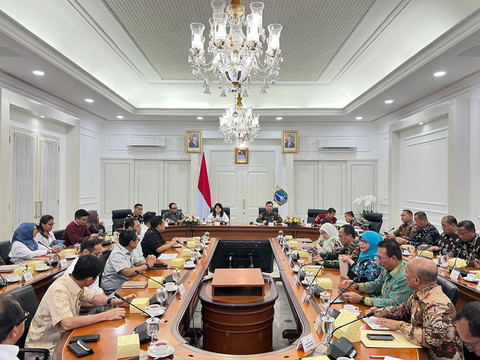 Tim Transisi Pramono-Rano bertemu dengan PJ Gubernur Jakarta Teguh Setyabudi di Pendopo Balai Kota, Jakarta Pusat, pada Kamis (16/1). Foto: Dok. Tim Transisi Pram-Rano