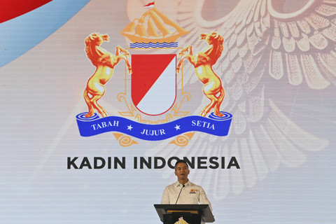 Ketua Umum Kamar Dagang dan Industri (Kadin) Indonesia terpilih periode 2024-2029 Anindya Novyan Bakrie menyampaikan pidato sambutan usai serah terima jabatan dalam Musyawarah Nasional Konsolidasi Persatuan di Jakarta, Kamis (16/1/2025). Foto: Aditya Pradana Putra/ANTARA FOTO
