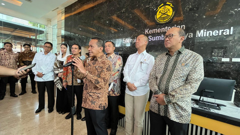 Konferensi pers rapat perdana Satgas Percepatan Hilirisasi dan Ketahanan Energi di kantor Kementerian ESDM, Jumat (17/1/2025). Foto: Fariza/kumparan