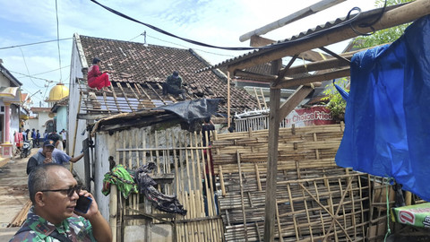 Sejumlah bangunan rusak diterjang puting beliung di tiga kecamatan di Kabupaten Pasuruan. Foto: Dok. BPBD Jatim