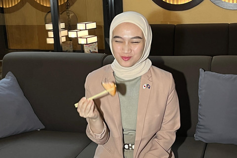 Duta Besar Jepang-ASEAN untuk Pangan & Pertanian, Melody Laksani, dalam acara pengenalan hidangan khas Tahun Baru Jepang, Osechi Ryori di Okuzono Restaurant, Jakarta, Selasa (21/1/2025). Foto: Tiara Hasna/kumparan