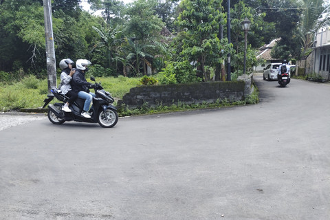 Lokasi sopir taksi online menurunkan perempuan misterius di Wedomartani, Kapanewon Ngemplak, Kabupaten Sleman. Foto: Arfiansyah Panji Purnandaru/kumparan