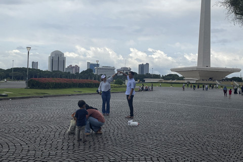Suasana kawasan Monas saat liburan long weekend, Sabtu (25/1/2025). Foto: Fadhil Pramudya/kumparan