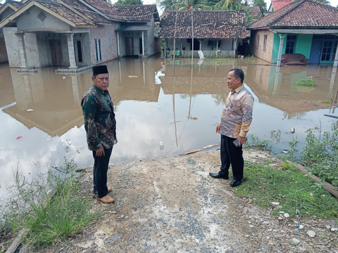 Banjir merendam rumah warga di Desa Asahan, Jabung, Lampung Timur. | Foto: Istimewa
