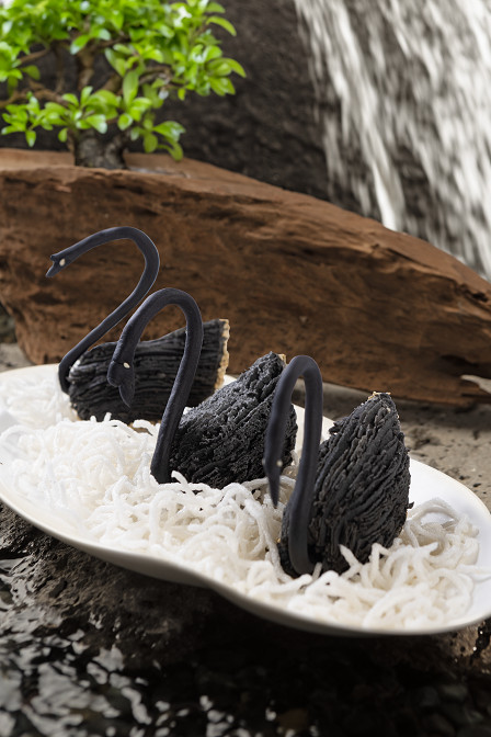 Swan Dumpling with Wok-Fried Duck. Foto: dok. Senayan City