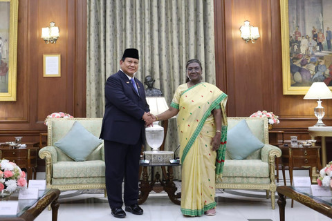 Presiden Prabowo Subianto menghadiri undangan jamuan santap malam kenegaraan yang digelar oleh Presiden India, Droupadi Murmu, di Istana Kepresidenan India, Rashtrapati Bhavan, Sabtu (25/1/2025). Foto: Biro Pers Sekretariat Presiden