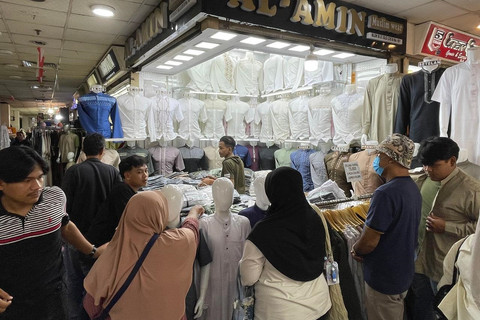 Situasi Pasar Tanah Abang Blok B, Jakarta, Minggu (26/1/2025).  Foto: Ghifari/kumparan 