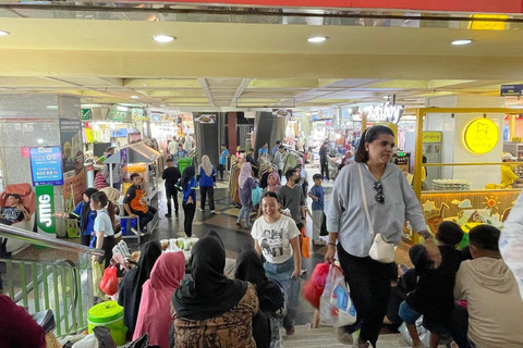 Situasi Pasar Tanah Abang Blok B, Jakarta, Minggu (26/1/2025).  Foto: Ghifari/kumparan 