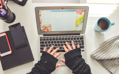 Ilustrasi Ukuran KTP di Word   Sumber Unsplash/Romain V