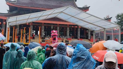 Suasana perayaan tahun baru Imlek di Klenteng Sam Poo Kong Semarang. Foto: Dok Istimewa