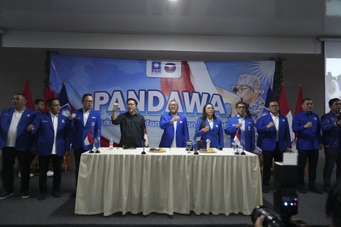 Ketum PAN Zulkifli Hasan melantik 500 peserta PANdawa Batch 1 di Bojongsari, Kota Depok. Foto: Dok. PAN