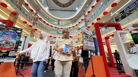Wakil Menteri PKP, Fahri Hamzah, saat mendatangi pameran Amazing REI Property Expo 2025 di Grand Atrium Pakuwon Mall Yogyakarta. Selasa (28/1). Foto: Arif UT/Pandangan Jogja