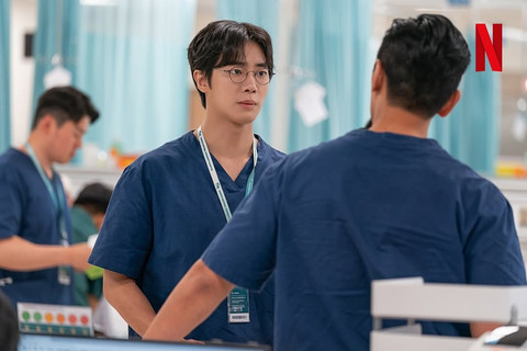 Cuplikan adegan di serial The Trauma Code: Heroes on Call. Foto: Dok. netflixkr