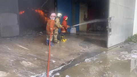 Kebakaran di gudang mainan di Dadap, Tangerang. Foto: Dok. BPBD