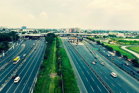 Ilustrasi tarif tol bandung jakarta februari 2025 - Sumber: unsplash.com/@jamiez0108