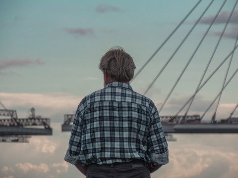 Syarat Pensiun Dini Swasta. Foto hanya ilustrasi. Sumber foto: Unsplash/Tatiana