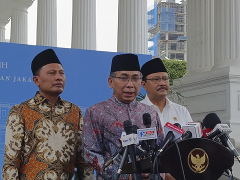 Ketua Umum PBNU Yahya Cholil Staquf alias Gus Yahya usai bertemu presiden Republik Indonesia Prabowo Subianto di Kompleks Istana Kepresidenan, Jakarta Pusat, Senin (3/2/2025). Foto: Zamachsyari/kumparan