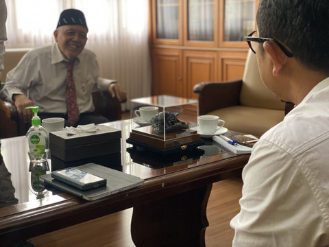 Batuan berumur 2,5 miliar tahun dari Antartika yang dibawa oleh Nugroho untuk penelitian mahasiswa di UGM. Foto: Resti Damayanti/Pandangan Jogja