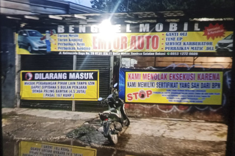 Bengkel milik Edi sebelum dirobohkan, di Setiamekar, Tambun Selatan, Bekasi.  Foto: Istimewa