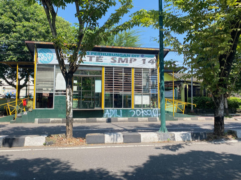 Salah satu tulisan Adili Jokowi di Kota Yogya. Foto: Resti Damayanti/Pandangan Jogja