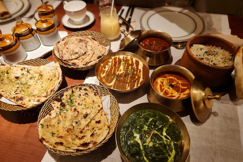 Hidangan main course di Restoran India The Royal Kitchen Siganture yang ada di Agora Mal, Jakarta. Foto: Ela Nurlaela/kumparan