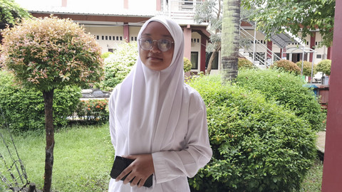Lili Fidini Rizqi, siswi kelas 12 MIPA SMAN 4 Karawang. Foto: kumparan