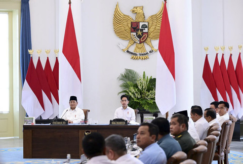 Presiden Prabowo Subianto memimpin sidang Dewan Pertahanan Nasional di Istana Bogor, Jumat (7/2/2025). Foto: Dok. BPMI Setpres