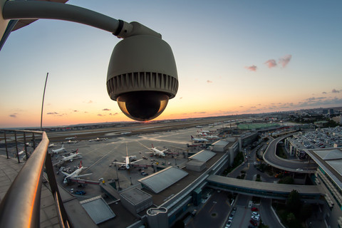 CCTV di Bandara. Foto: Ancapital/Shutterstock
