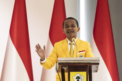 Ketua Umum Partai Golkar Bahlil Lahadalia menyampaikan sambutan dalam Rapat Kerja Nasional Partai Golkar Tahun 2025 di Kantor DPP Partai Golkar, Jakarta, Sabtu (8/2/2025). Foto: ANTARA FOTO/Aprillio Akbar