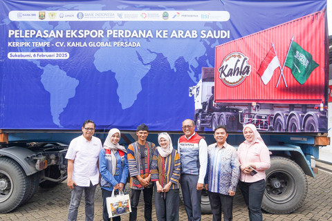 Pelepasan ekspor perdana Keripik Tempe Kahla sebagai UMKM binaan Pertamina ke Arab Saudi. Foto: Dok. Pertamina