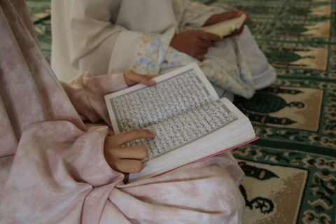 Ilustrasi contoh soal tes masuk pesantren tingkat smp - Sumber: unsplash.com/@isengrapher