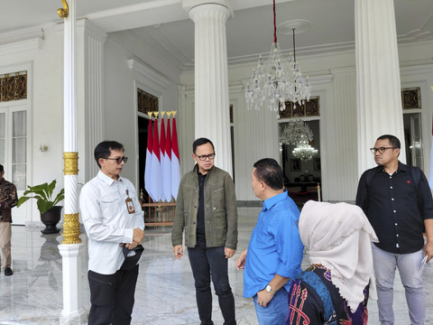 Wakil Menteri Dalam Negeri, Bima Arya, mengecek Istana Kepresidenan Yogyakarta atau Gedung Agung, Minggu (9/2/2025). Foto: Arfiansyah Panji Purnandaru/kumparan