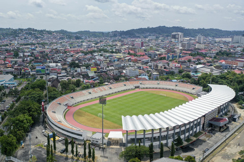 Foto udara Stadion Segiri di Samarinda, Kalimantan Timur, Senin (10/2/2025). Foto: M Risyal Hidayat/ANTARA FOTO