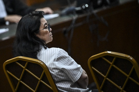 Terdakwa suap vonis bebas Gregorius Ronald Tannur, Lisa Rachmat mengikuti sidang dakwaan di Pengadilan Tipikor, Jakarta, Senin (10/2/2025). Foto: Aprillio Akbar/ANTARA FOTO