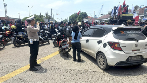 Demo sopir truk di sekitar Pelabuhan Tanjung Priok, Jakarta Utara, Selasa (11/2/2025). Foto: Istimewa