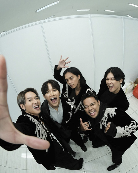 Boyband SMASH. Foto: Instagram/ @smash_ina