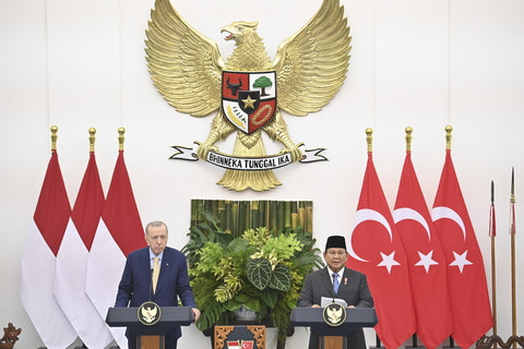 Presiden Prabowo Subianto dan Presiden Turki Recep Tayyip Erdogan menyampaikan keterangan kepada wartawan usai melakukan pertemuan bilateral di Istana Bogor, Bogor, Jawa Barat, Rabu (12/2/2025). Foto: Aditya Pradana Putra/ANTARA FOTO